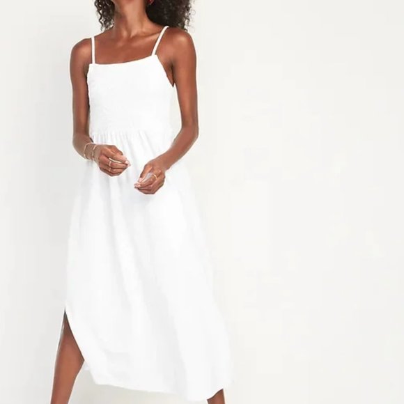 Old Navy Smocked Fit & Flare Cami Dress - Picture 1 of 12
